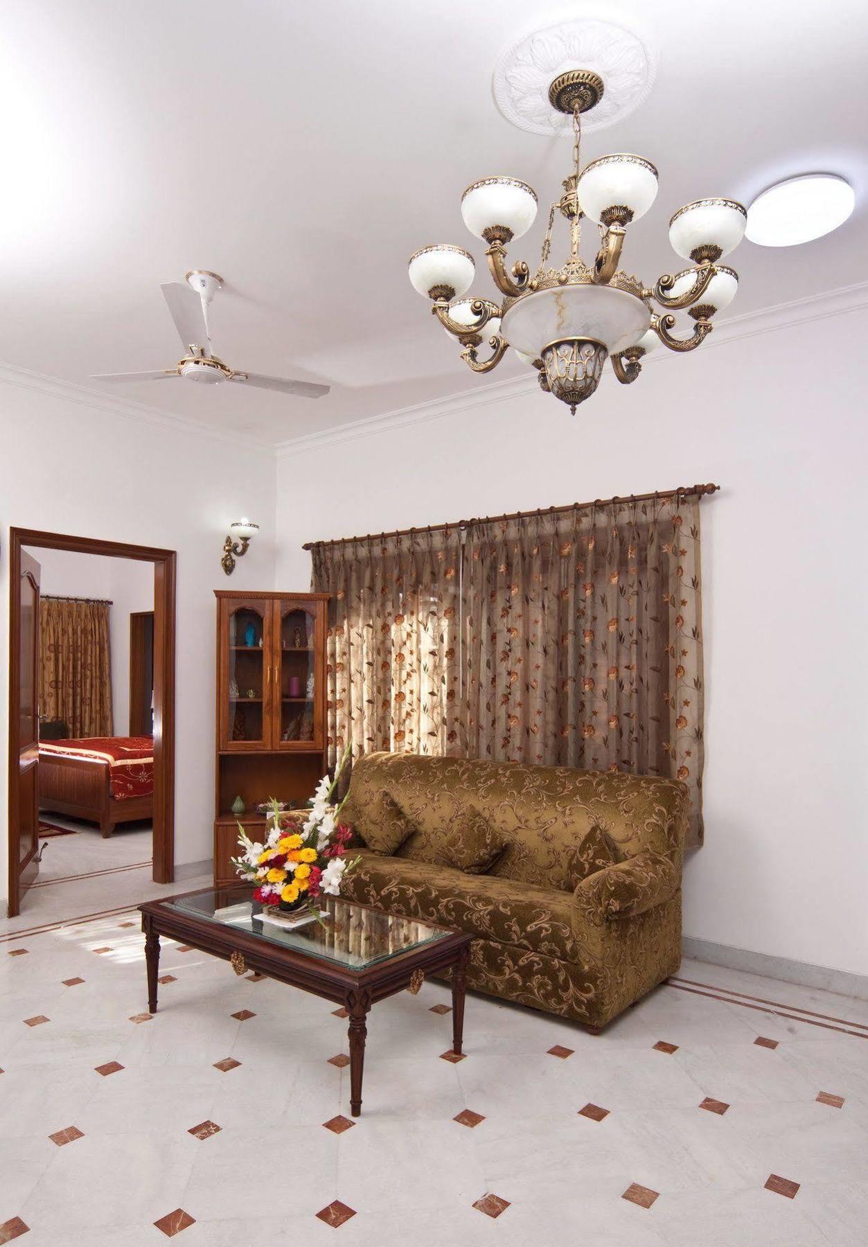 The Mayflower Hotel Gurgaon Exterior foto