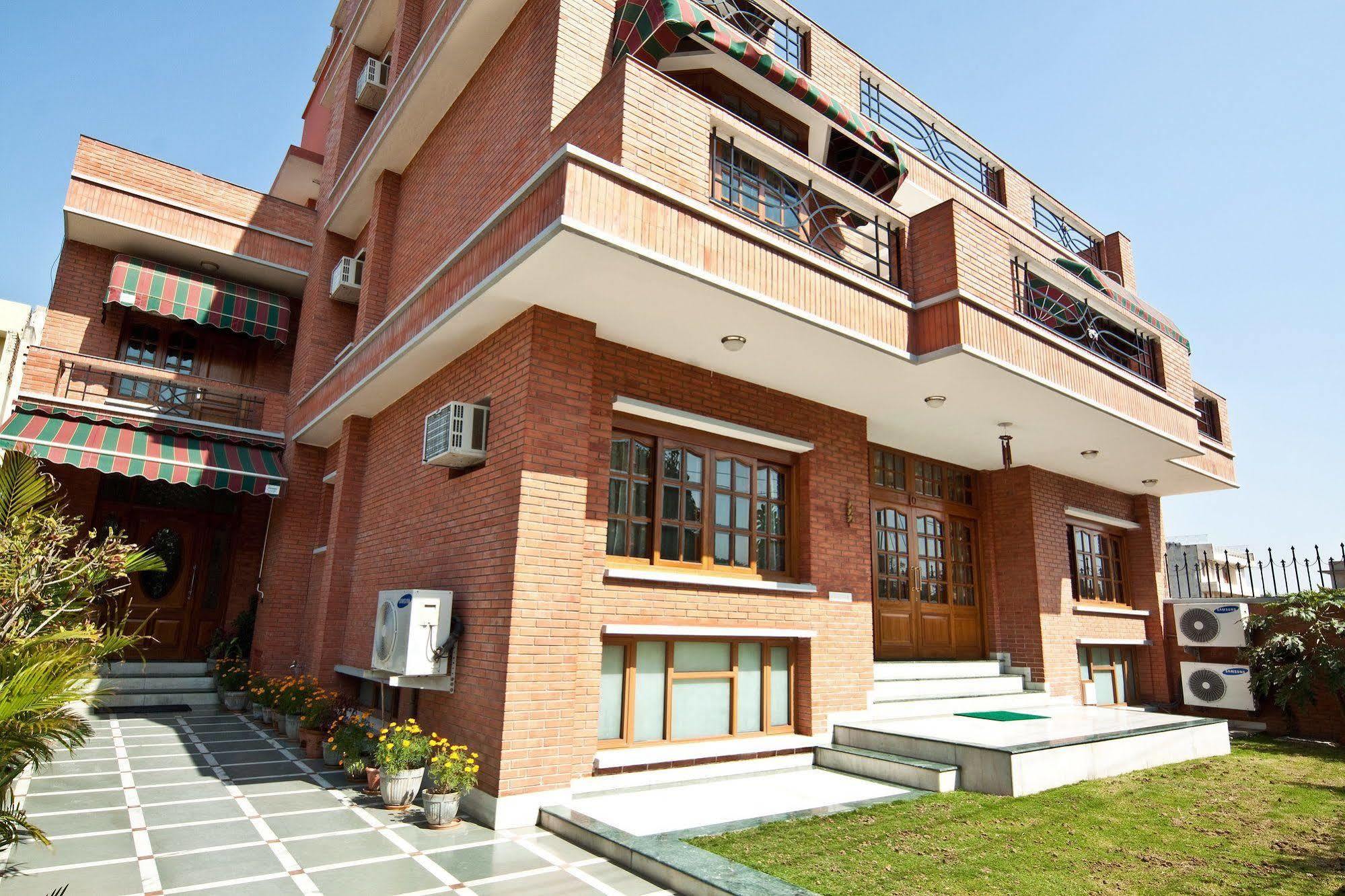 The Mayflower Hotel Gurgaon Exterior foto